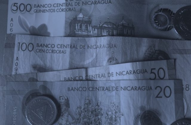 Varios Nicaraguan Bank Notes