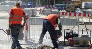 Minimum Wage Talks Construction Workers